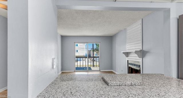 737 W Ocean View Ave Apt A, Norfolk, VA 23503