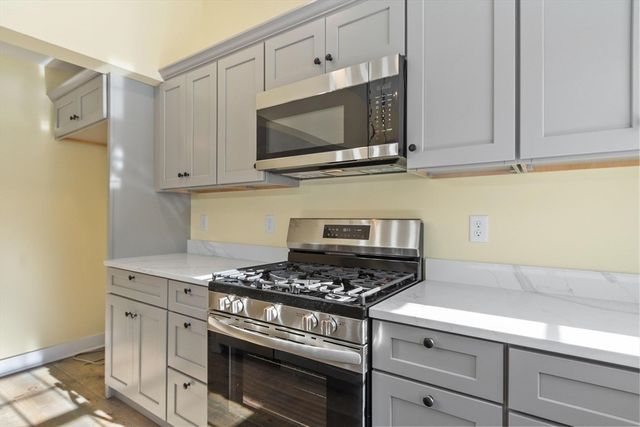 120 Townsend Sreet 2, Pepperell, MA 01463