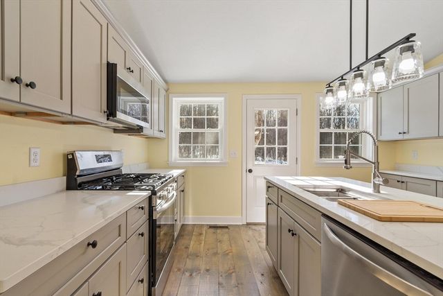 120 Townsend Sreet 2, Pepperell, MA 01463