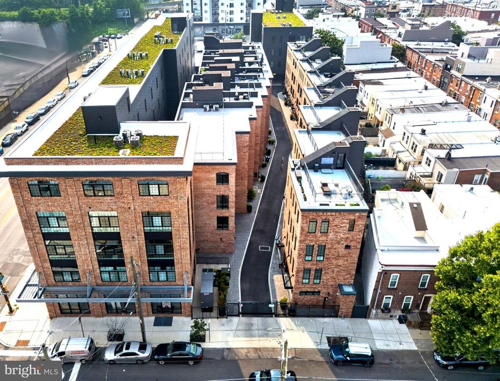 2431 INNOVATOR WAY, PHILADELPHIA, PA 19146 — exterior