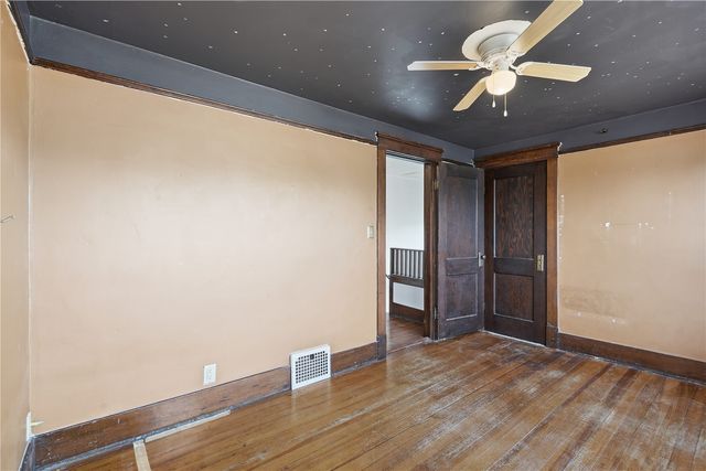 1407 11th Ave, Belle Plaine, IA 52208