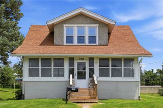 1407 11th Ave, Belle Plaine, IA 52208