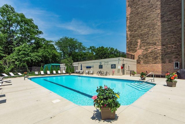 1000 Urlin Avenue, 622, Columbus, OH 43212