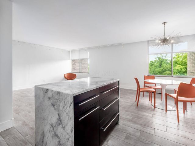 1000 Urlin Avenue, 622, Columbus, OH 43212