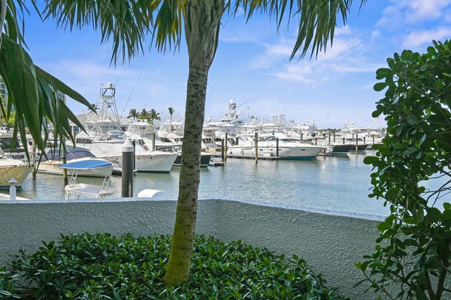 108 Lakeshore Drive 140, North Palm Beach, FL 33408