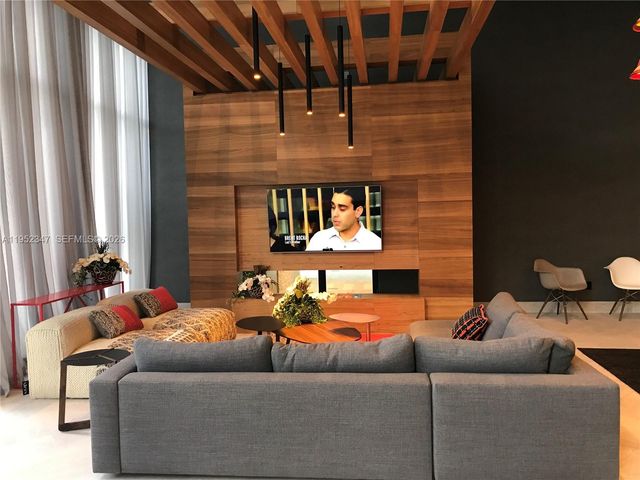 1010 BRICKELL AVE 2110, Miami, FL 33131