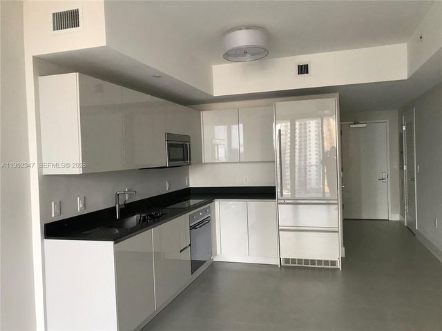 1010 BRICKELL AVE 2110, Miami, FL 33131