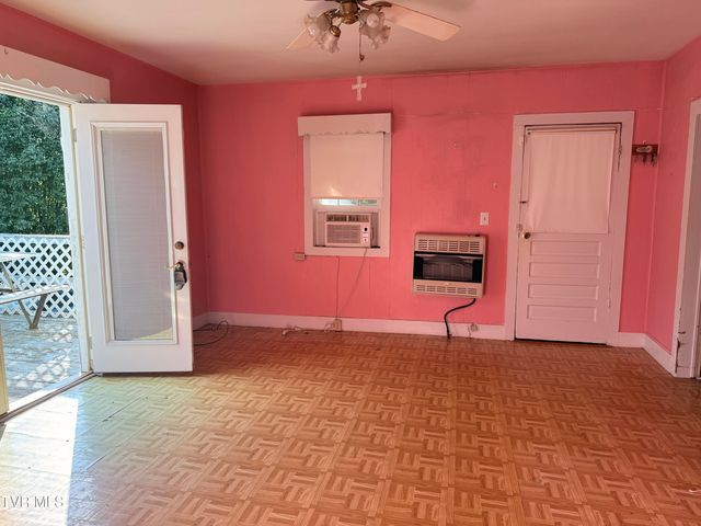 1825 Old Asheville Highway, Greeneville, TN 37743