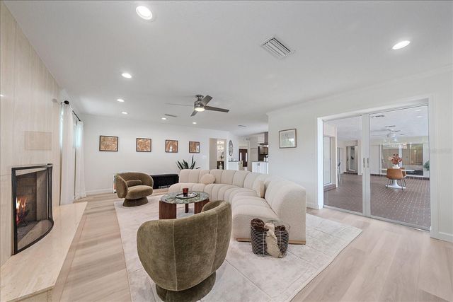 1734 RIVIERA CIRCLE, Sarasota, FL 34232