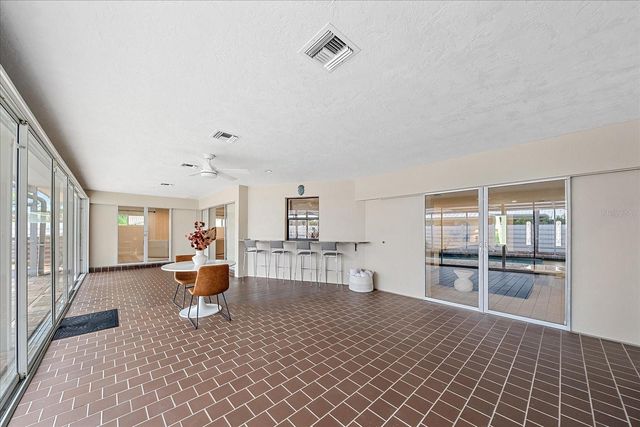 1734 RIVIERA CIRCLE, Sarasota, FL 34232