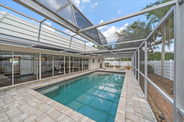 1734 RIVIERA CIRCLE, Sarasota, FL 34232