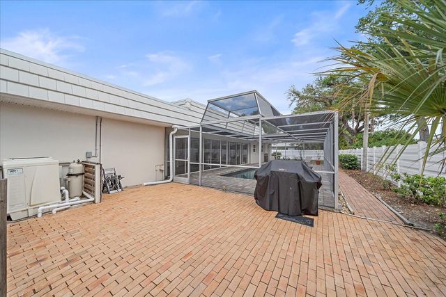 1734 RIVIERA CIRCLE, Sarasota, FL 34232