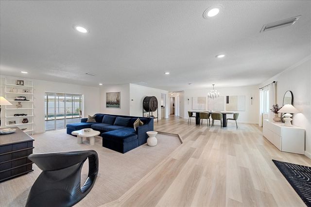 1734 RIVIERA CIRCLE, Sarasota, FL 34232