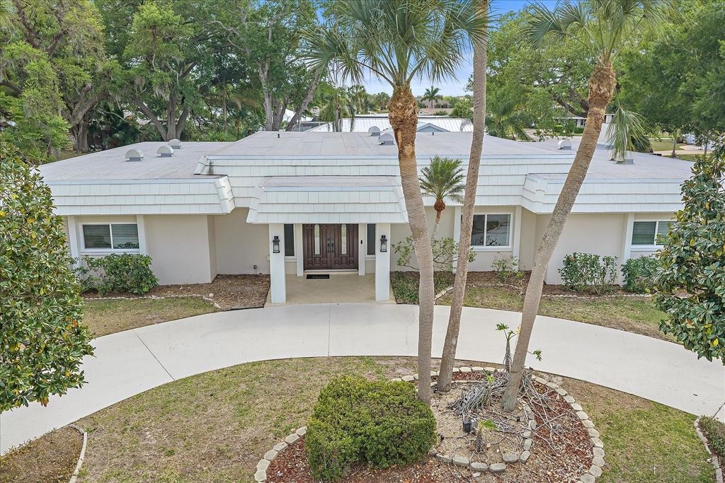 1734 RIVIERA CIRCLE, Sarasota, FL 34232
