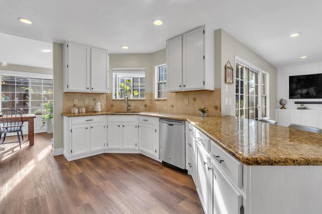 6120 Doubloon Ct, Elk Grove, CA 95758