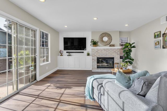 6120 Doubloon Ct, Elk Grove, CA 95758