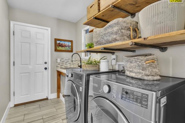 6120 Doubloon Ct, Elk Grove, CA 95758