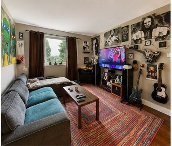 133 Warren St 1, Watertown, MA 02472