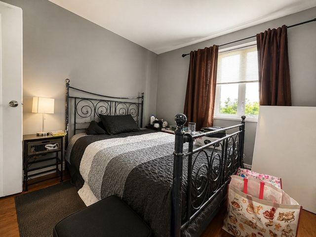 133 Warren St 1, Watertown, MA 02472