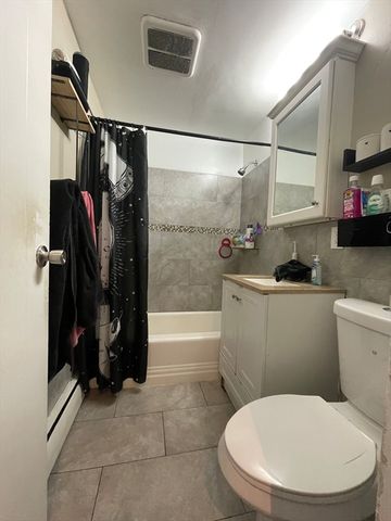 133 Warren St 1, Watertown, MA 02472