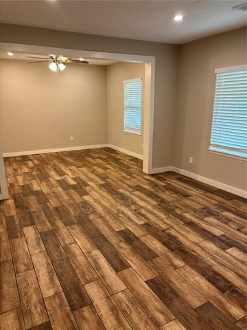 8049 Forest Hills Drive, Montgomery, TX 77316