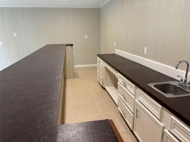 8049 Forest Hills Drive, Montgomery, TX 77316