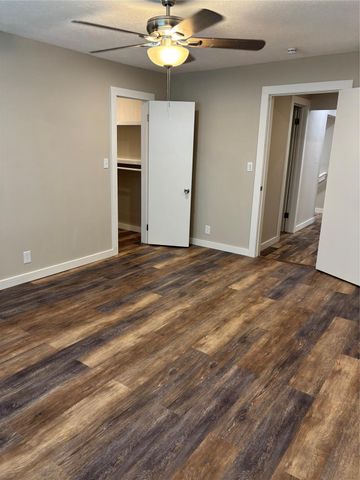 8049 Forest Hills Drive, Montgomery, TX 77316