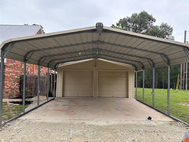 8049 Forest Hills Drive, Montgomery, TX 77316