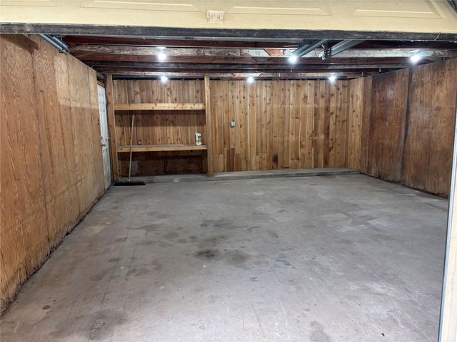 8049 Forest Hills Drive, Montgomery, TX 77316