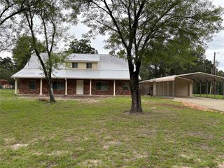 8049 Forest Hills Drive, Montgomery, TX 77316