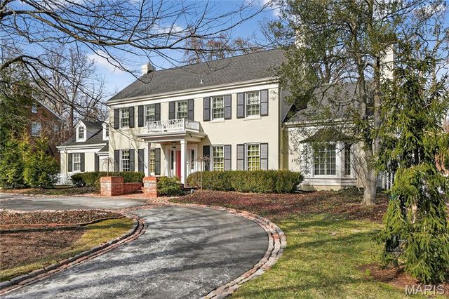 44 Picardy Lane, Ladue, MO 63124