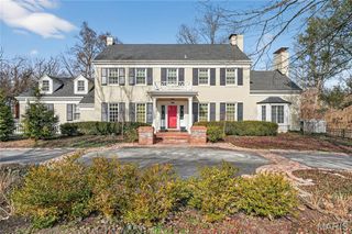 44 Picardy Lane, Ladue, MO 63124