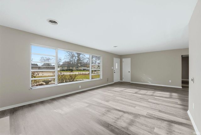 2535 Hoevelwood Drive, Fort Wayne, IN 46806