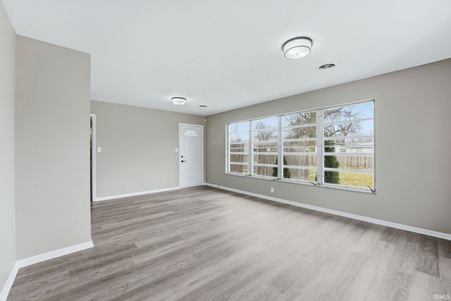 2535 Hoevelwood Drive, Fort Wayne, IN 46806