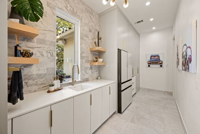 3028 Mountainview Court, Grapevine, TX 76051