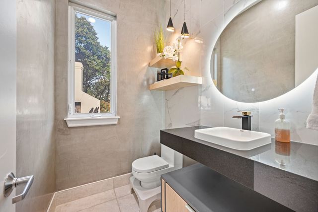 3028 Mountainview Court, Grapevine, TX 76051