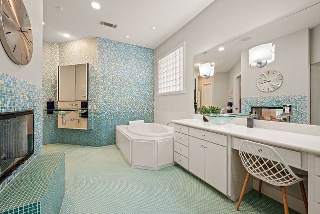 3028 Mountainview Court, Grapevine, TX 76051