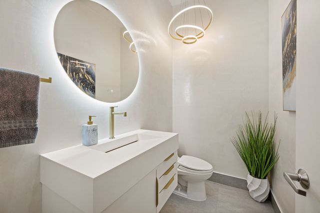 3028 Mountainview Court, Grapevine, TX 76051