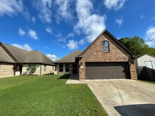 2138 Armstrong Avenue, Port Neches, TX 77651