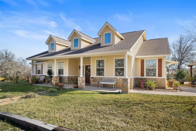 9467 Loop Road, Bellville, TX 77418