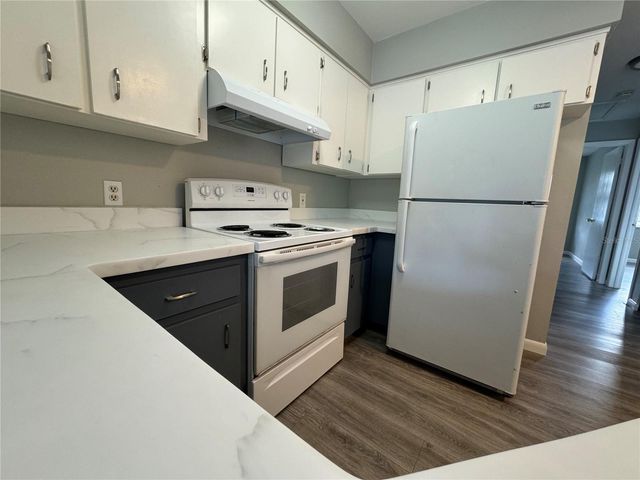 5201 S MACDILL AVENUE 207, Tampa, FL 33611