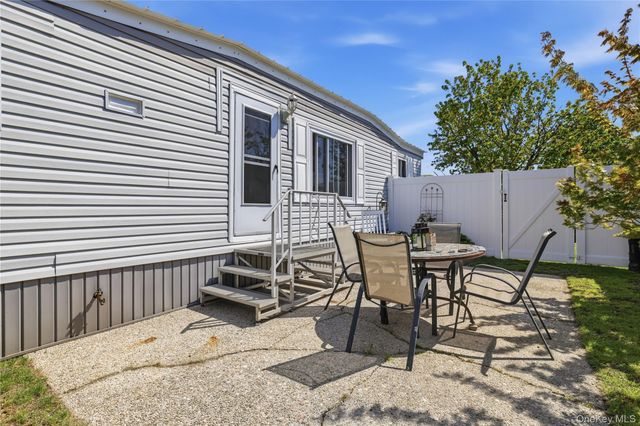 36 sunflower, Bohemia, NY 11716