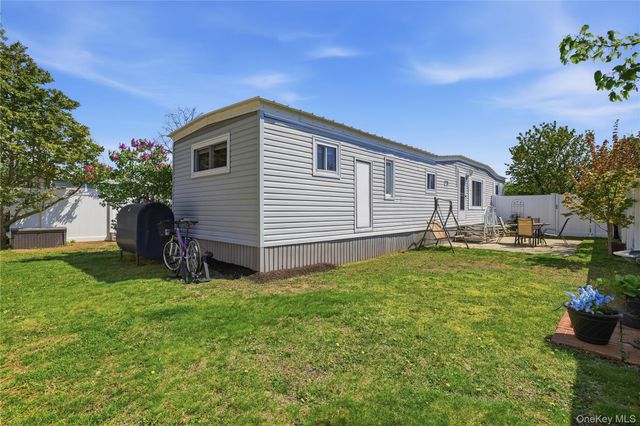 36 sunflower, Bohemia, NY 11716