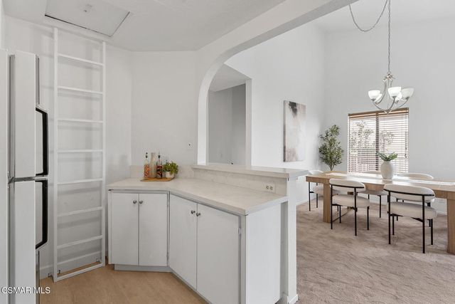 11939 Weddington Street 313, Valley Village, CA 91607