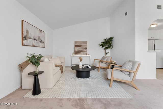 11939 Weddington Street 313, Valley Village, CA 91607