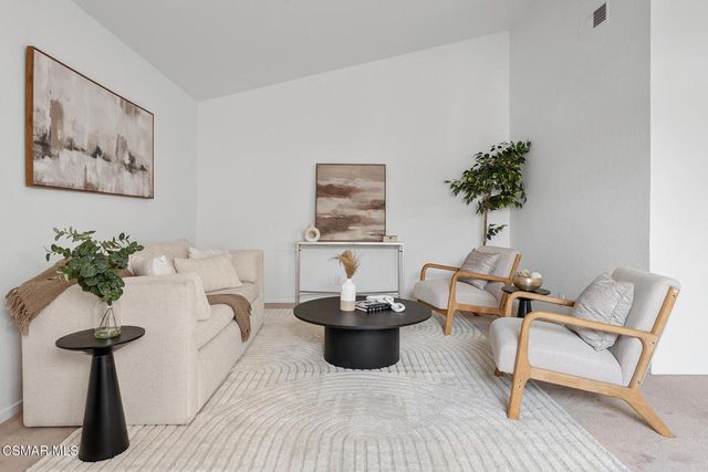 11939 Weddington Street 313, Valley Village, CA 91607