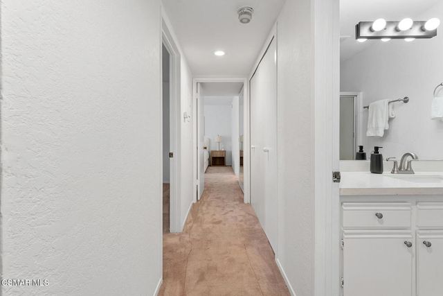 11939 Weddington Street 313, Valley Village, CA 91607