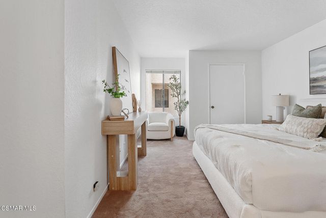 11939 Weddington Street 313, Valley Village, CA 91607