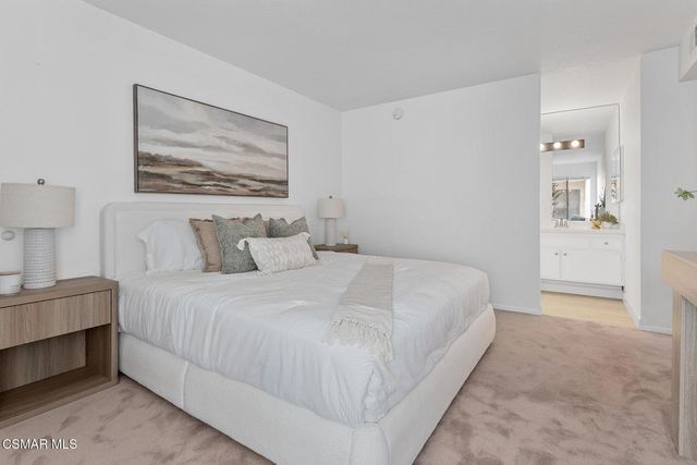 11939 Weddington Street 313, Valley Village, CA 91607