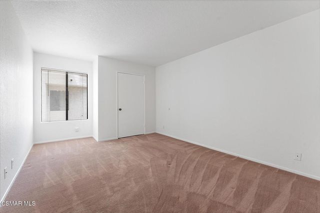 11939 Weddington Street 313, Valley Village, CA 91607